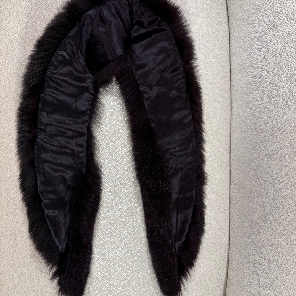 Elegant Black Fur Scarf